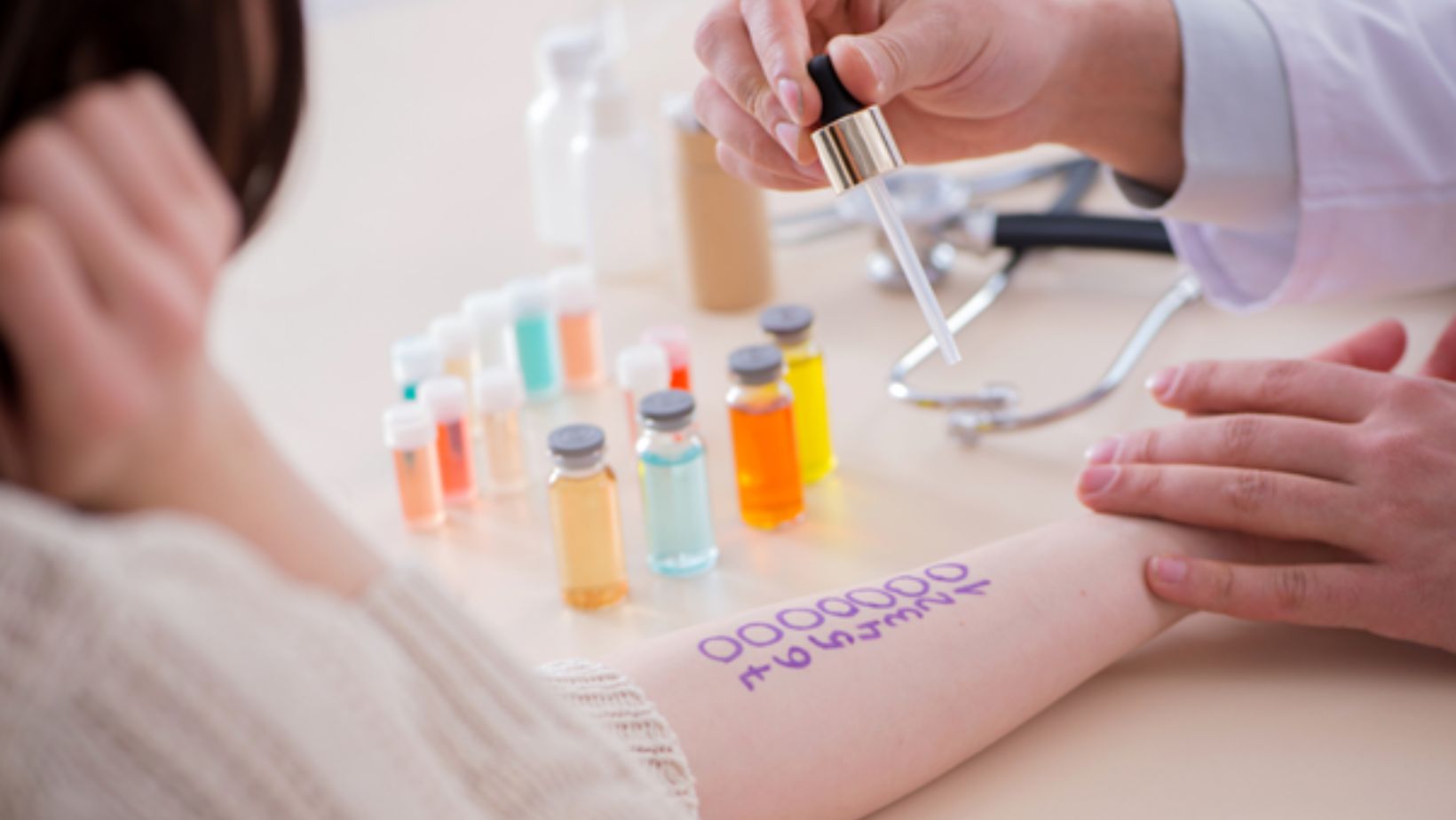 doctor-performing-skin-prick-test-on-patient-arm-to-identify-common-allergy-triggers-in-clinic